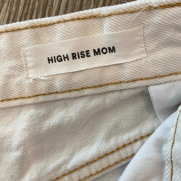 Cotton on high rise mom shorts white denim with contrast stitching 4 US - Picture 3 of 7